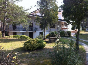 VILLA CA' SILVA - WALTERIGATO Apartments SOLO PER FAMIGLIE Lido Di Jesolo